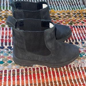 Black timberland boots